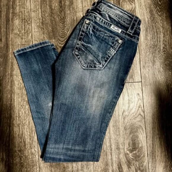 Miss Me Jeans- Size 26- Mid Rise Cuffed Skinny - Picture 1 of 5